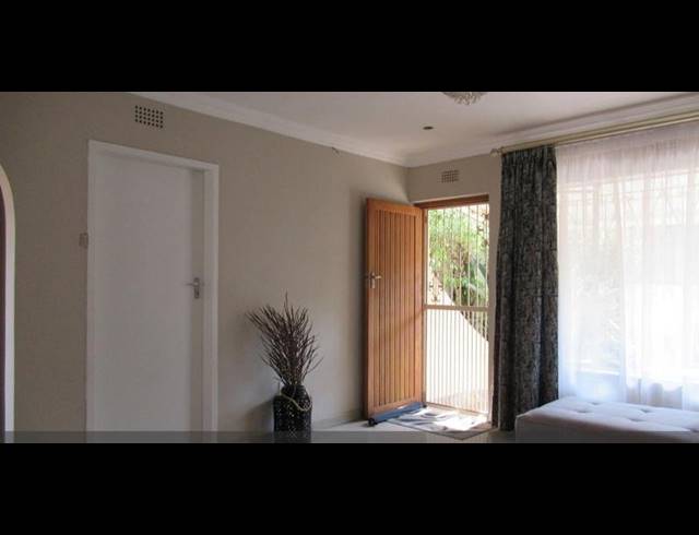 3 BEDROOM HOUSE FOR SALE IN LENASIA SOUTH